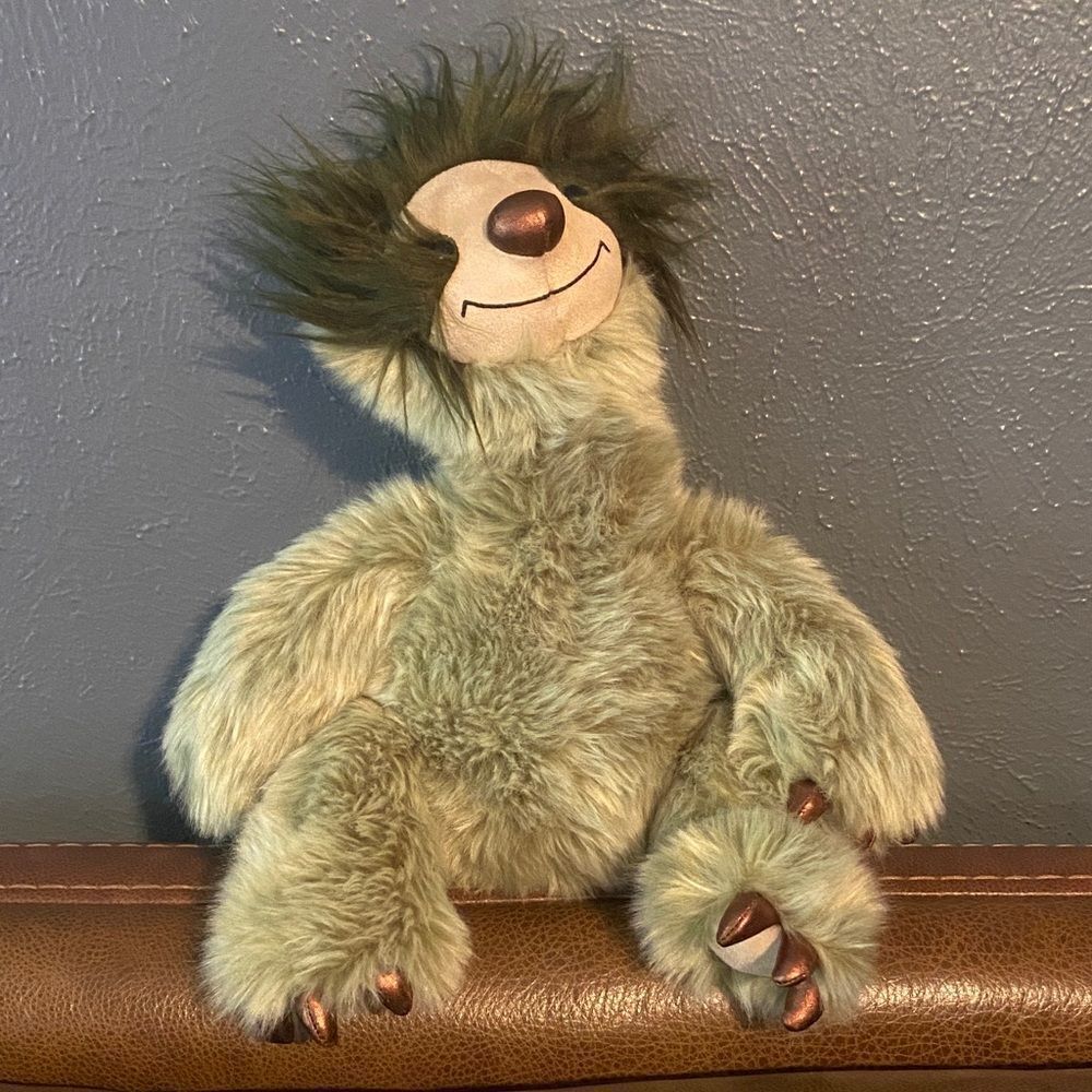 GUND Fab Pals Roswell Sloth plush stuffed animal